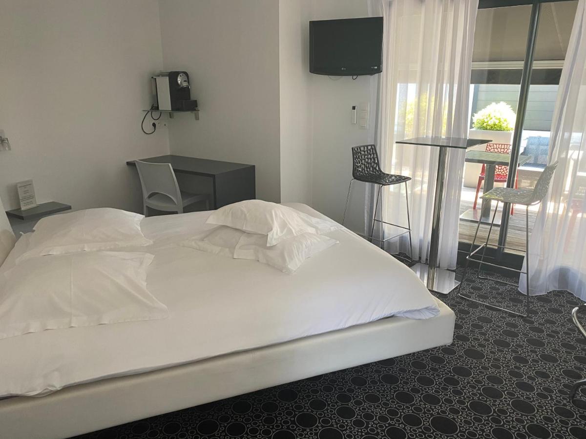 Les Vents De La Mer Bed & Breakfast Port Louis Bagian luar foto
